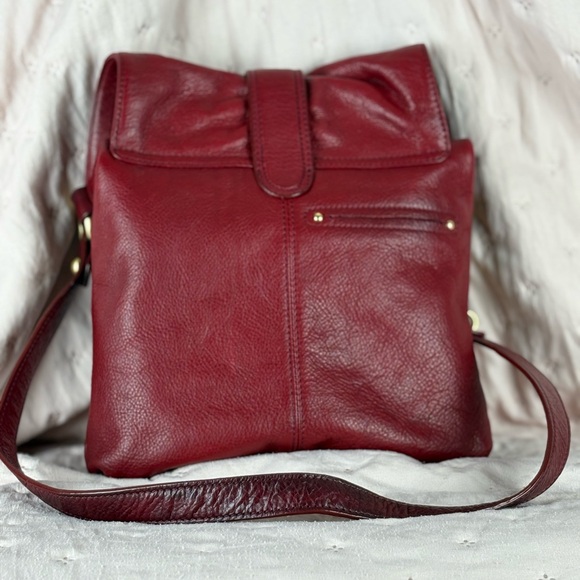 B. Makowsky Red Pebbled Leather Shoulder Bag Hobo Purse Gold Hardware - Picture 2 of 10